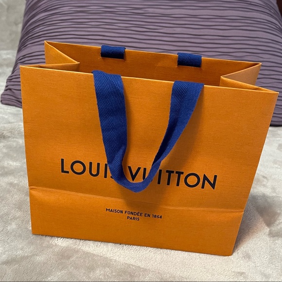 Louis Vuitton bag new - Picture 3 of 8